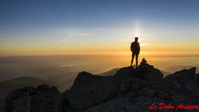 Raquette By Night and Aura Solaire with Dahu Ariégeois