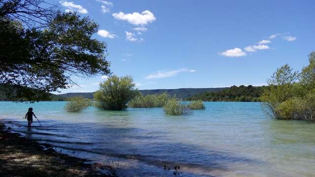 Plage Commandon et Charoup