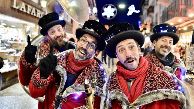Waiting for Fun for kids festival: "the Christmas fanfare"