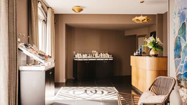 SPA Sisley Hôtel Les Roches Blanches*****