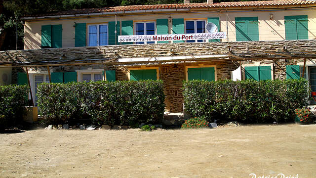 La Maison du port  collective accommodation