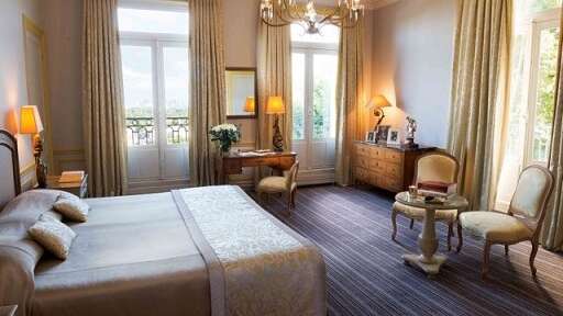 Hôtel Pavillon Henri IV****