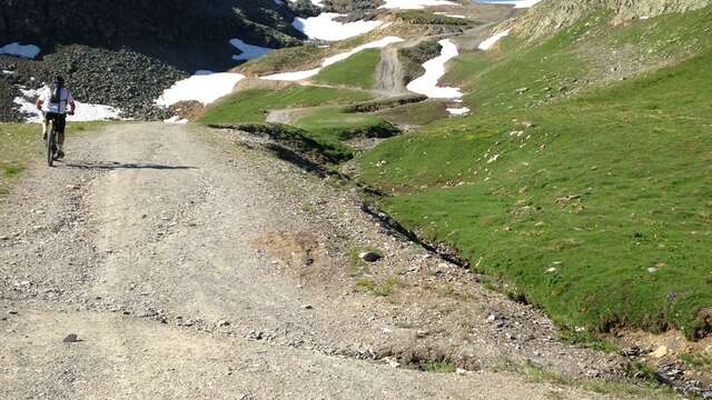 Location de VTT, VTT à assistance électrique avec Netski - Hervé Vidal