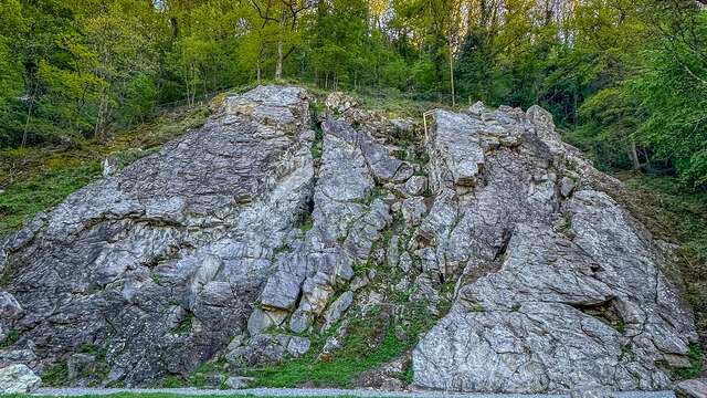 Falaise d'escalade du Parc Thermal - Secteur initiation