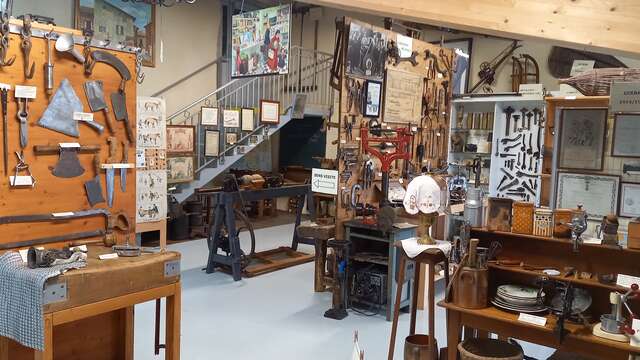 Exposition "outils et objets d'antan" par Mémoire d'autrefois