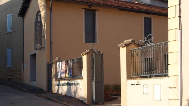 Office de Tourisme Ars Trévoux - Bureau d'information touristique d'Ars-sur-Formans