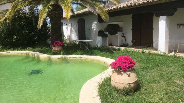 Mme BADIEU Marie - Villa atypique avec piscine