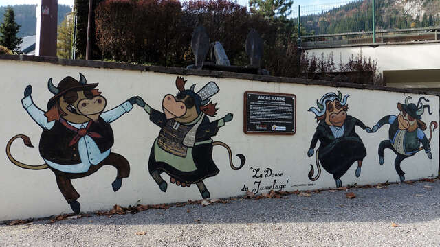 Art vache : fresque "La Danse du jumelage"