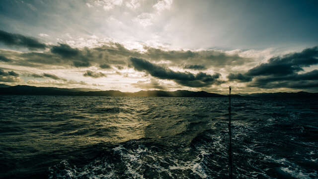 Excursion en bateau sur la Pwäräiriwâ