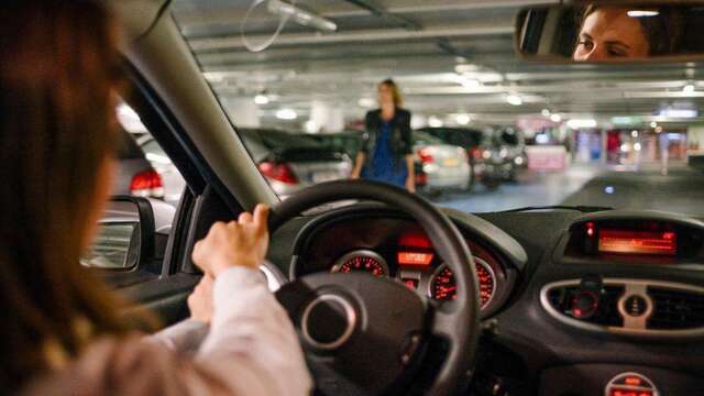 Borne de recharge véhicule électrique Hyères- Centre Ville - Parking Indigo Casino Partouche