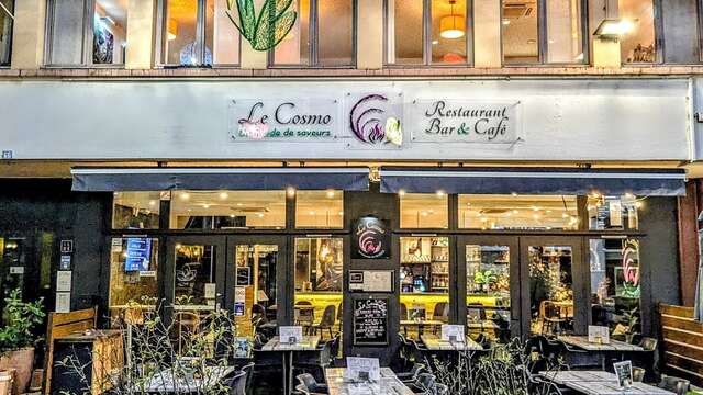 Le Cosmo