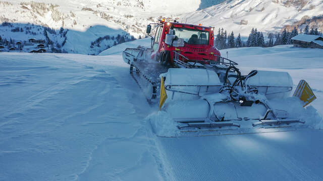 Discovering the job of a snow groomer