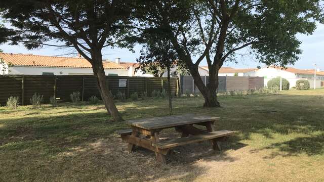 Aire de pique-nique de l'aire de jeu