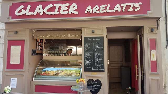 Arelatis-Place du Forum
