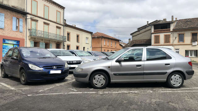 Parking Place du Centre