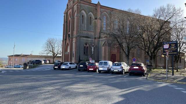 Parking Place de la République Office de Tourisme