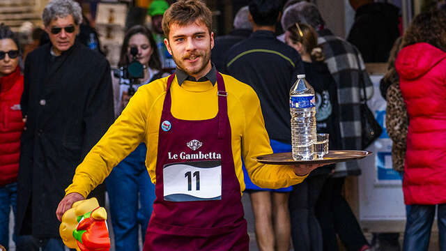 Carnaval de Nice - Course des garçons de café