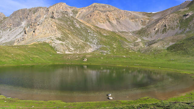 Le Pic ouest de Côte Belle, depuis le lac Souliers