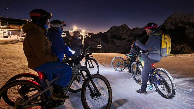 Noct'e-Bike : Funky VTTAE ride on snow at night