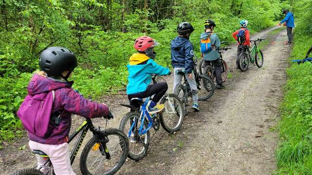 Mountain biking 5-7 y/o: Biclou course green level