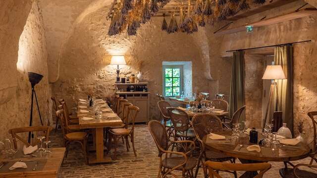 L' Auberge de Daudet - Rocher Mistral