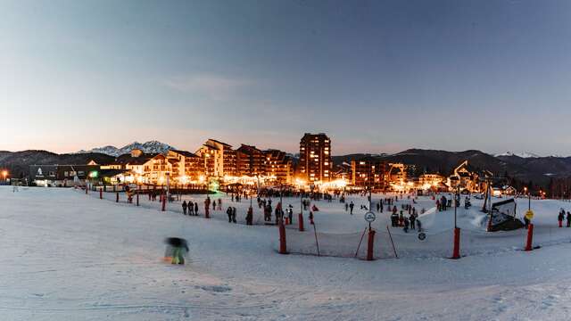 Torchlight descent by instructors