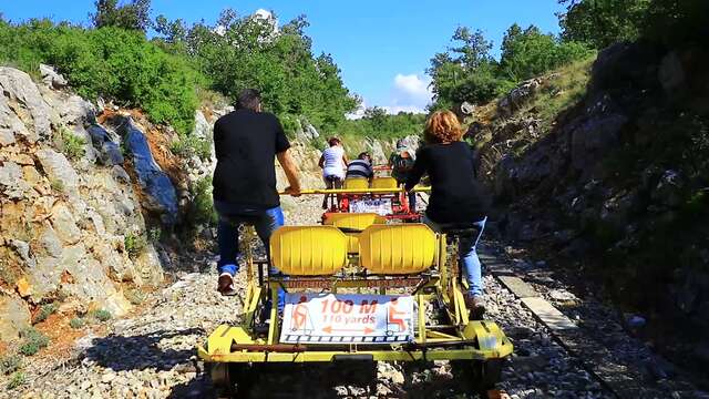 Balade insolite en vélorail