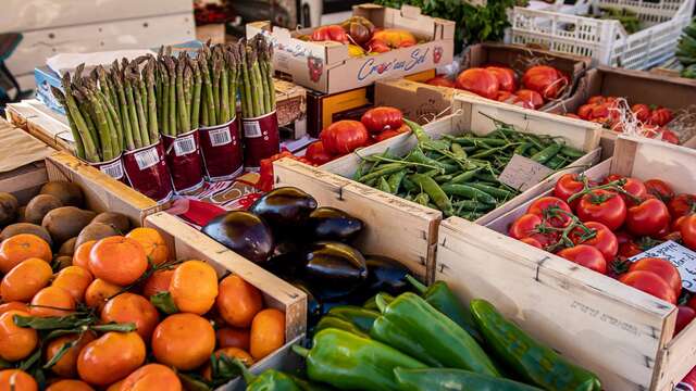 Marché à Saint-Vallier-de-Thiey