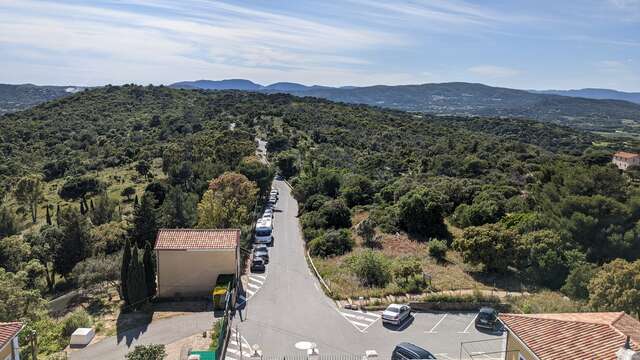 Spaziergang zwischen Land und Meer
