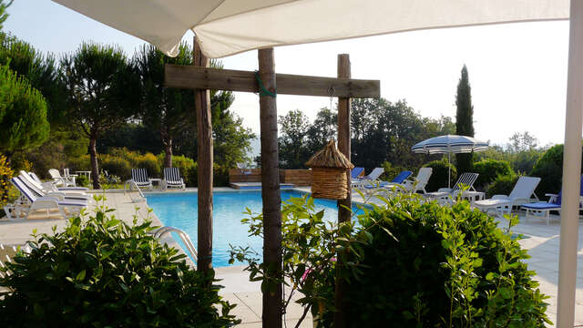 La Table du Crestet, Hôtel le Mas d'Hélène