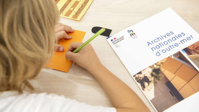 Atelier d'écriture en famille ! Des valises de papier