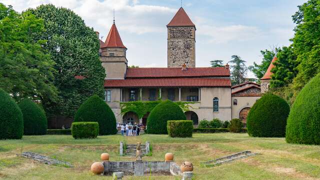 Schloss von Chalain d'Uzore