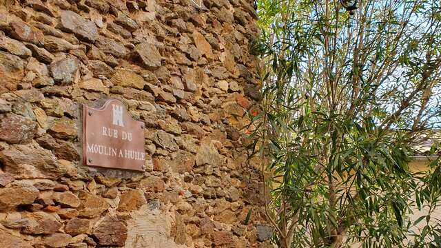 Rues des Fabriques et du Moulin à huile