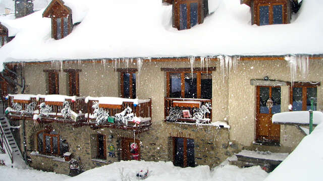 Guest House La Roche Méane