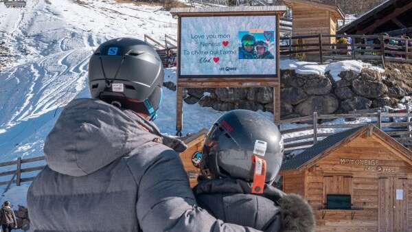 Saint-Valentin : déclarez votre flamme sur écran géant