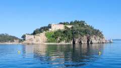 Promenade vers le Fort de Brégançon - Vedettes des Îles d'Or et Le Corsaire