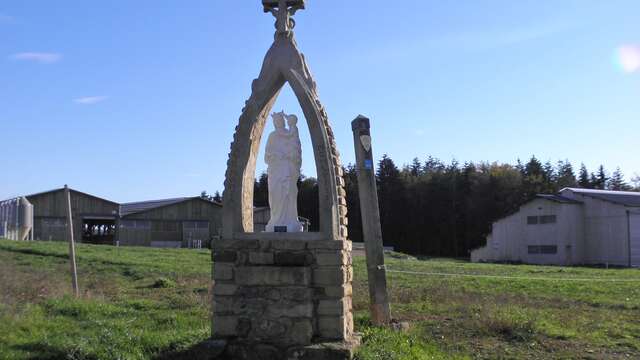 Le tour du château de Ressins- PR 22