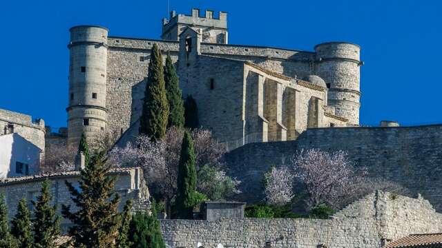 JEMA at Château du Barroux: Gestures that resonate