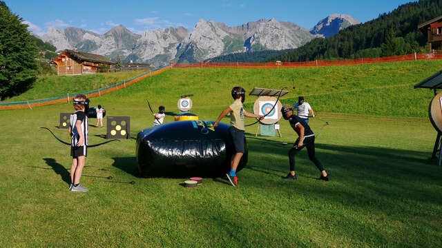 Séance combinée : tir à l'arc, Archery Touch, lancer de hache