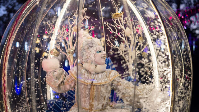 Spectacle "Living Snow Globe" x The Show Globe - Bonjour l'Hiver