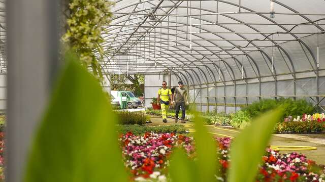 Visite et lectures à la pépinière municipale