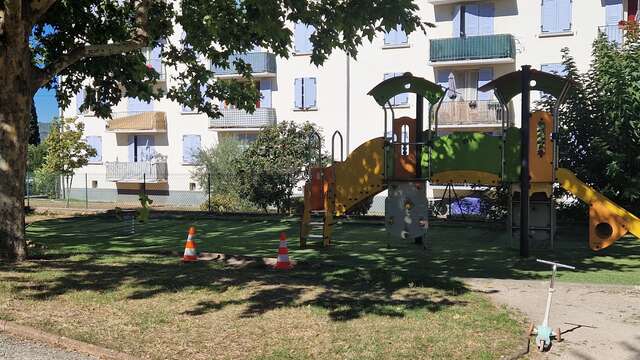 Aire de jeux de la Piscine aux Mées