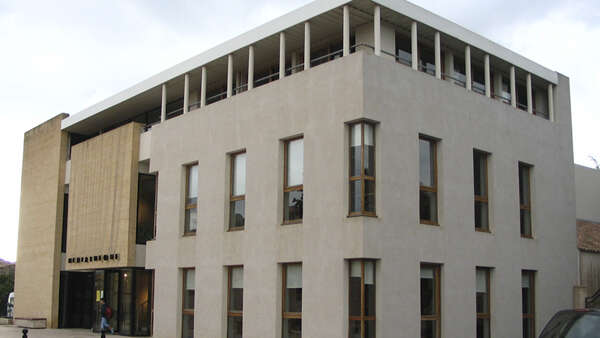 Médiathèque de Rousset