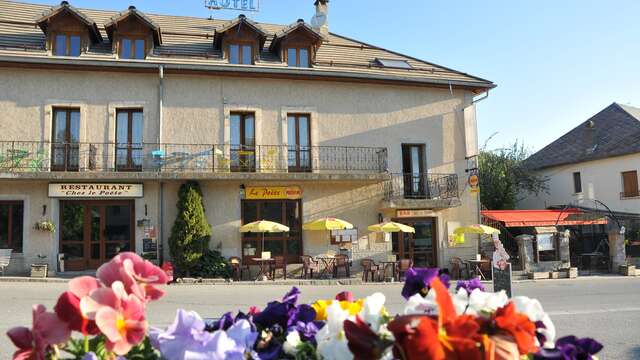 Hôtel-Restaurant Chez Le Poète**