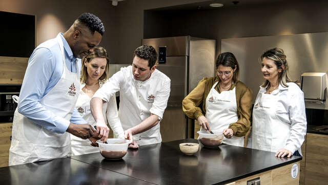Cours de pâtisserie à l'Ecole Gourmet Cité du Chocolat Valrhona
