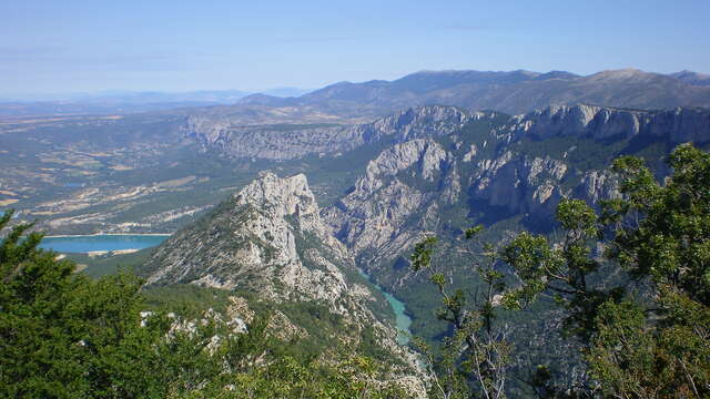 Ascension du Grand Margès par le GR®99