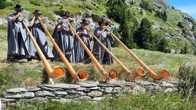 L’alpage en harmonie aux sons des cors l Renc'Arts du Parc
