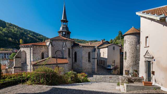 Visite guidée d'Olliergues, entre pittoresque et modernité