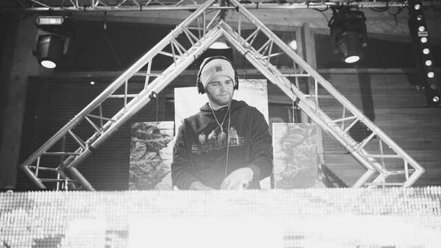 New Year’s Eve – Central Station Stage – DJ Jarow