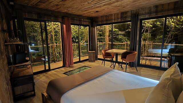 Ungewöhnliche Lodge am Wasserfall der Mühle von Cramans